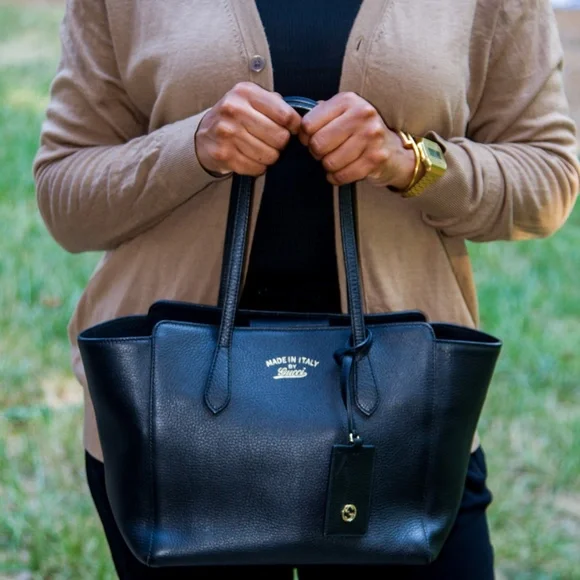 GUCCI SWING LEATHER MEDIUM TOP HANDLE BAG - Picture 10 of 10